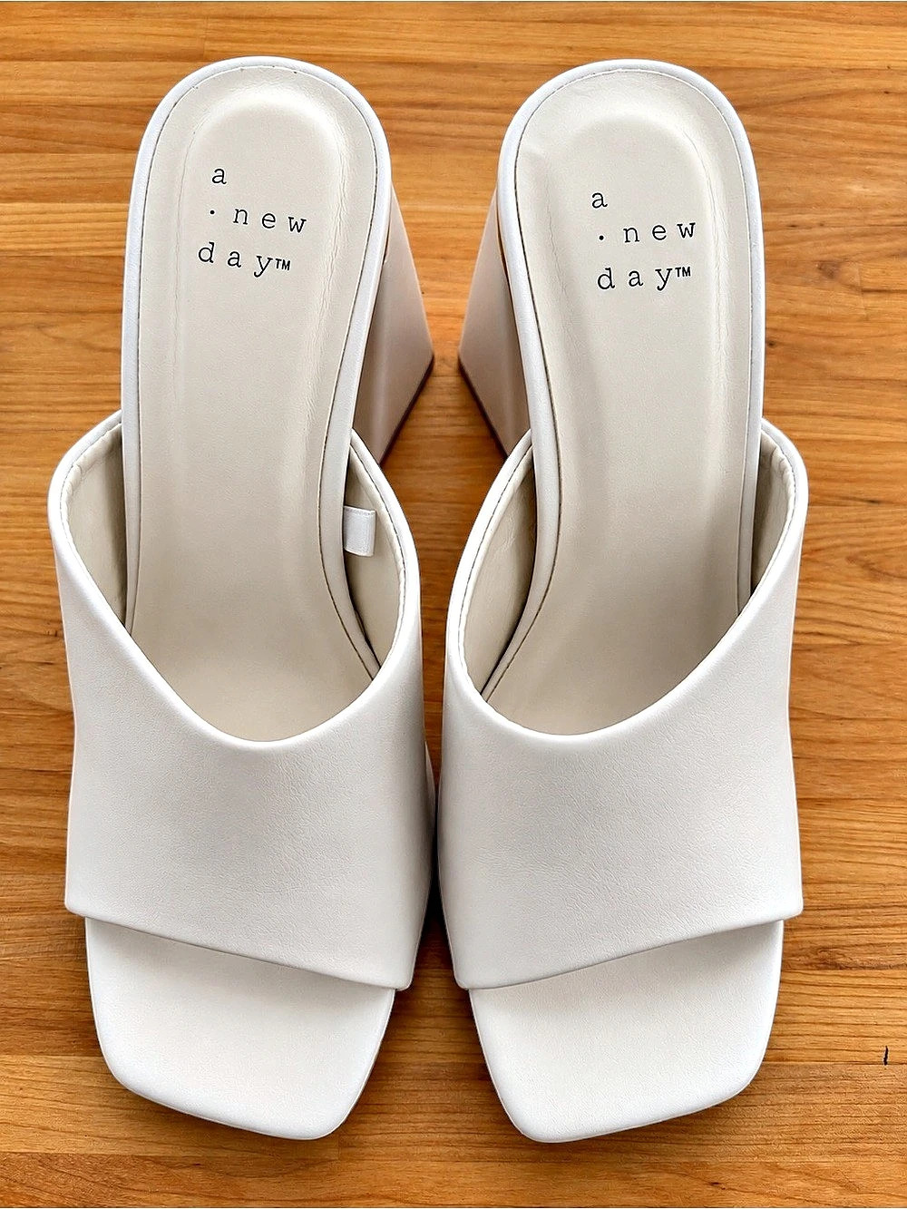 a.new.day White Block Heel Mules Size 7